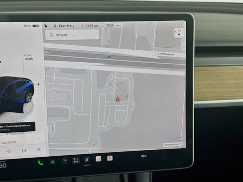 Used 2024 Tesla Model Y Long Range AWD/4WD image 19