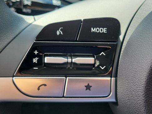 New 2026 Hyundai Elantra SE FWD image 8
