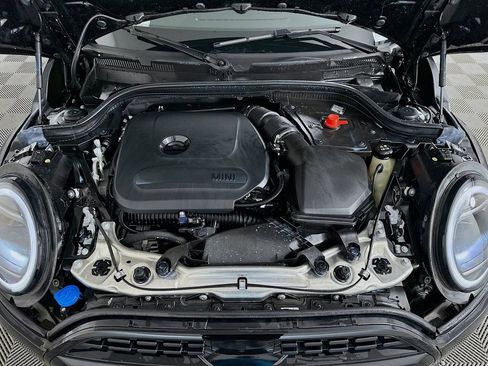 Certified 2025 MINI Cooper 2-Door Hardtop image 29