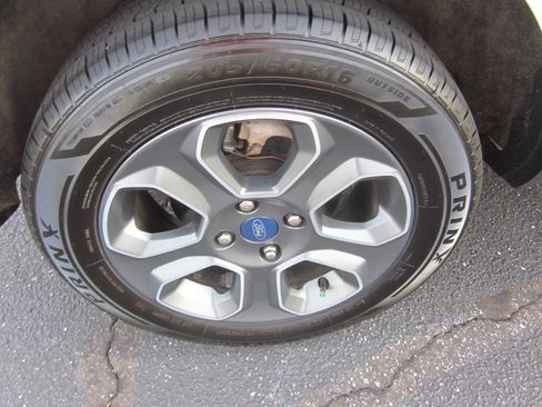 Used 2020 Ford EcoSport S image 16