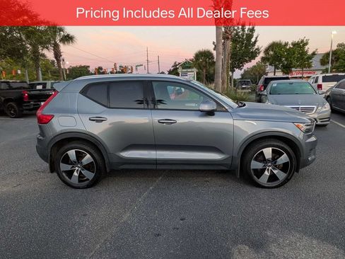 Used 2019 Volvo XC40 T5 Momentum AWD/4WD image 3