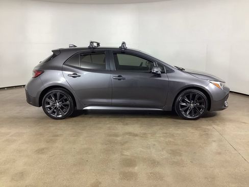 Used 2025 Toyota Corolla XSE FWD image 4