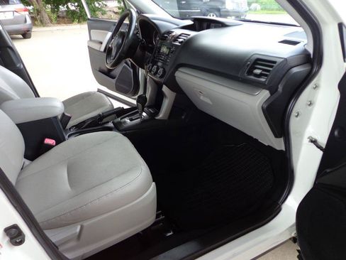 Used 2015 Subaru Forester 2.5i Limited AWD/4WD image 19