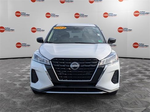 Used 2022 Nissan Kicks S image 2