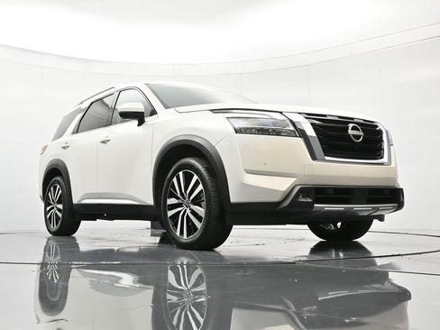 Certified 2023 Nissan Pathfinder Platinum image 41