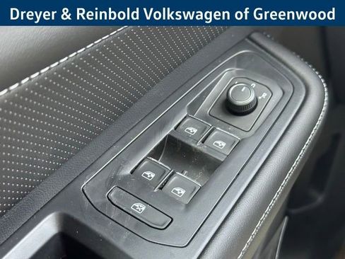 New 2026 Volkswagen Atlas SE image 17