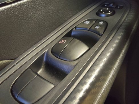 Used 2020 Nissan Versa SV FWD image 27
