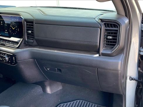 Used 2025 Chevrolet Silverado 1500 LT image 16