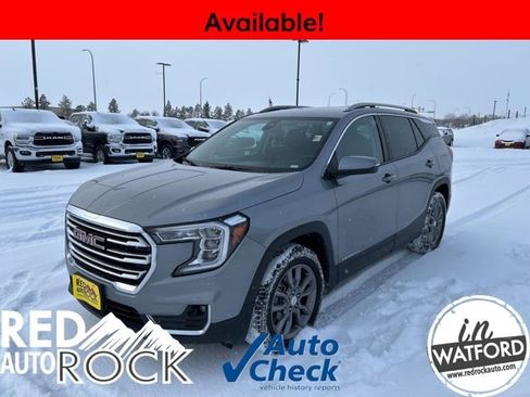 Used 2024 GMC Terrain SLT image 4
