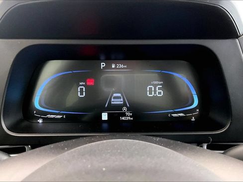 Certified 2024 Hyundai Elantra SE FWD image 22