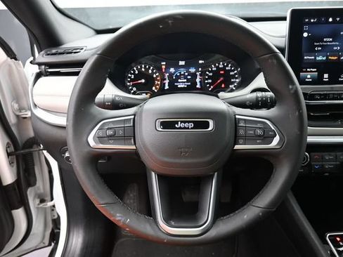 Used 2025 Jeep Compass Limited AWD/4WD image 20
