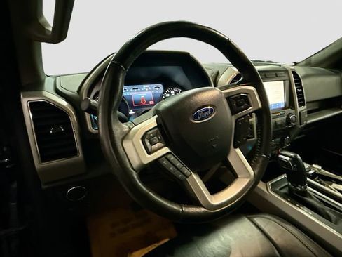 Used 2020 Ford F150 Lariat image 12