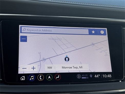 Used 2024 Buick Enclave Premium image 33