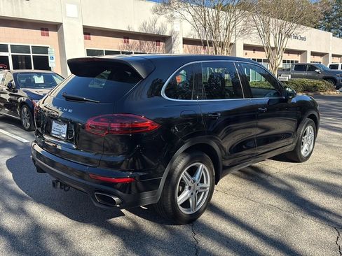 Used 2017 Porsche Cayenne image 5
