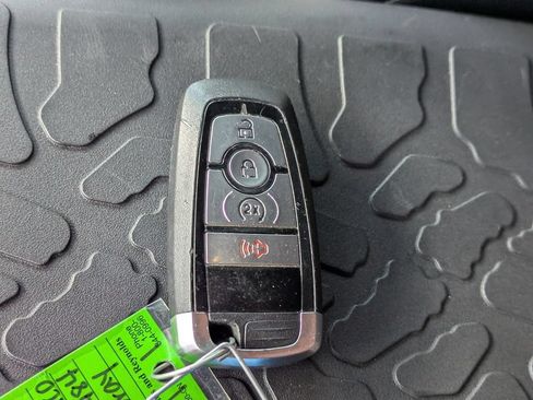 Used 2022 Ford Bronco Wildtrak AWD/4WD image 29