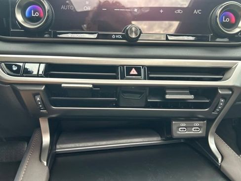Certified 2024 Lexus RX 350 AWD w/ Convenience Package image 24