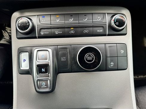 Used 2021 Hyundai Palisade SE FWD image 19