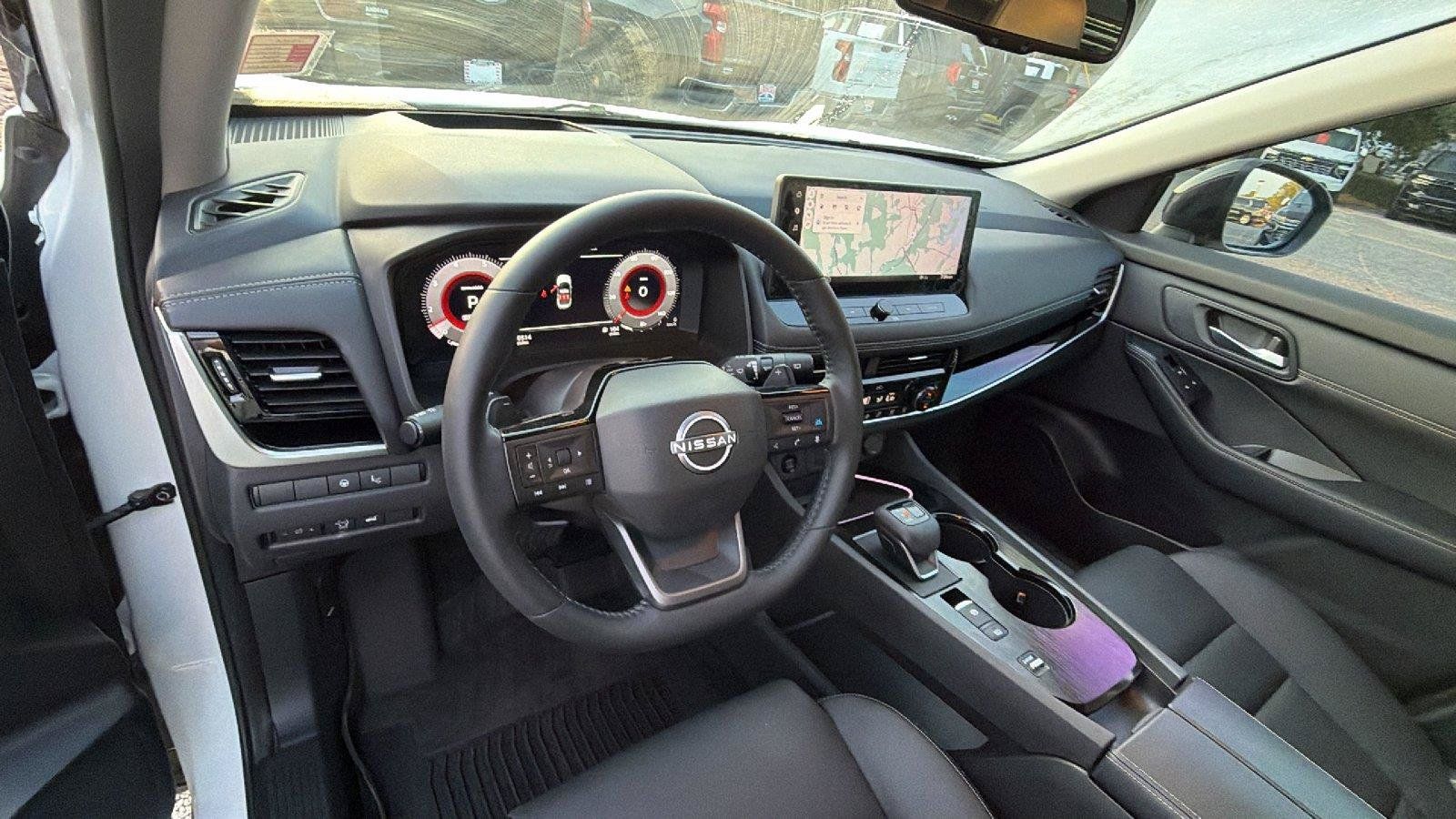 Used 2025 Nissan Rogue SL w/ SL Premium Package FWD image 25