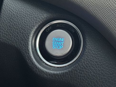 Used 2017 Hyundai Santa Fe Sport image 23