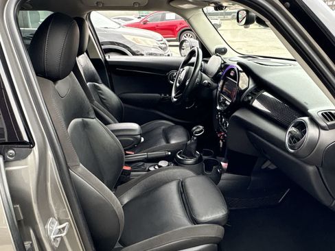 Used 2018 MINI Cooper S image 23