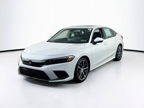 Used 2022 Honda Civic Touring image 1