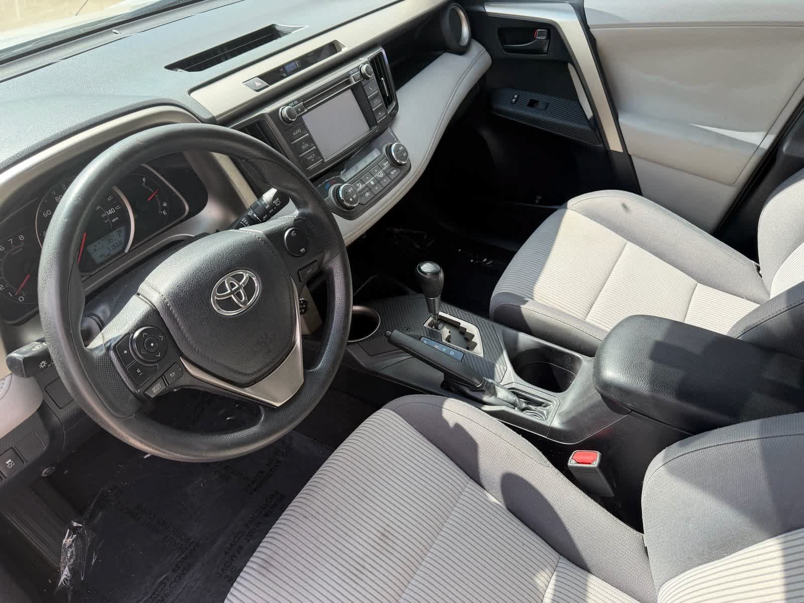 Used 2013 Toyota RAV4 XLE FWD image 11
