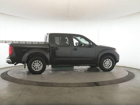 Used 2019 Nissan Frontier SV w/ Value Truck Package image 6