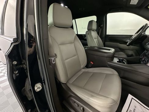 Used 2021 Chevrolet Suburban Z71 w/ Z71 Off-Road Package AWD/4WD image 27