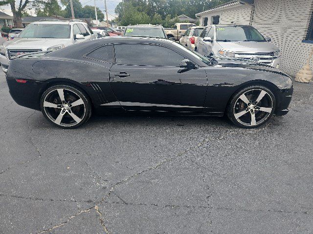 Used 2012 Chevrolet Camaro SS w/ RS Package RWD image 2