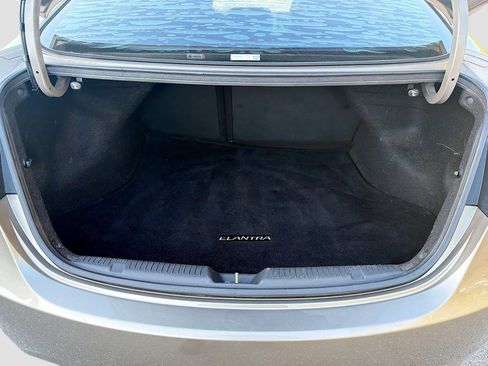 Used 2013 Hyundai Elantra Limited w/ Technology Pkg image 12