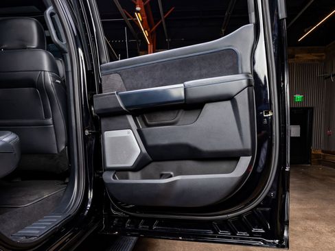 Used 2025 Ford F450 Platinum w/ FX4 Off-Road Package image 39