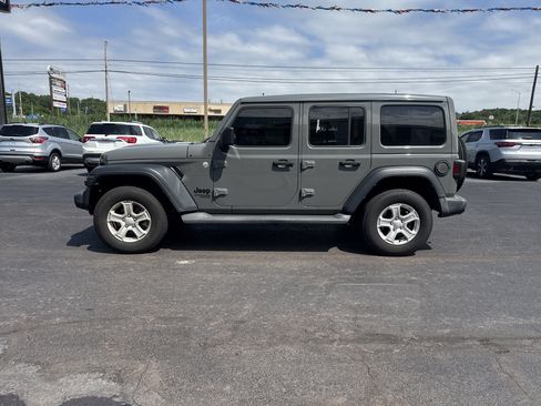 Used 2021 Jeep Wrangler Unlimited Sport w/ Sun And Sound Package AWD/4WD image 7