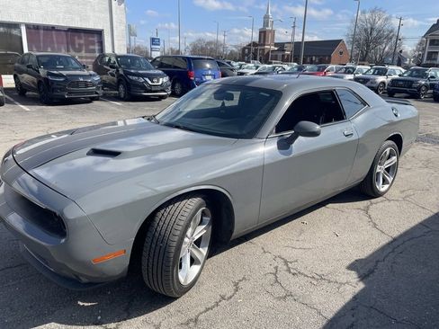 Used 2018 Dodge Challenger R/T w/ Driver Convenience Group image 2