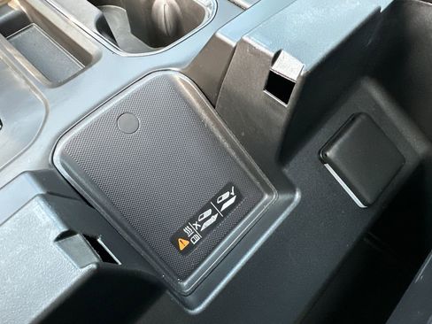 Used 2024 GMC Sierra 2500 Denali w/ Denali Reserve Package image 32