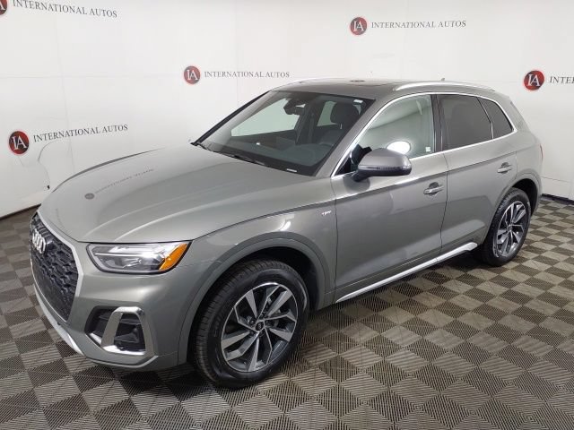 Certified 2023 Audi Q5 2.0T Premium Plus w/ Premium Plus Package AWD/4WD image 1