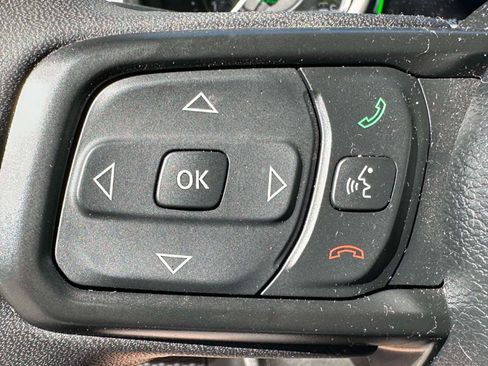 Used 2024 Jeep Wrangler Unlimited w/ Convenience Group image 19