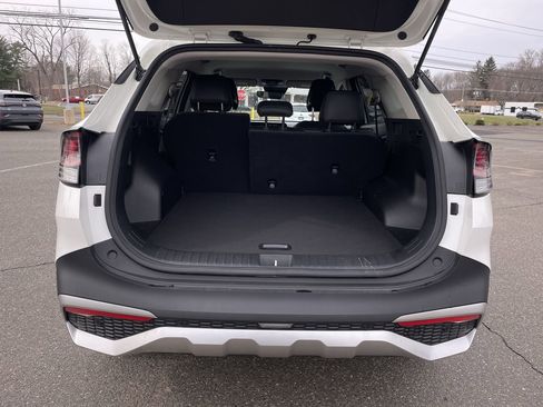 Used 2023 Kia Sportage EX image 11