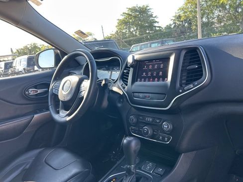 Used 2020 Jeep Cherokee Latitude Plus AWD/4WD image 26