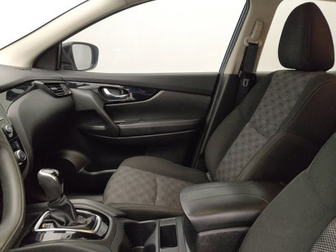 Used 2017 Nissan Rogue Sport SV image 17