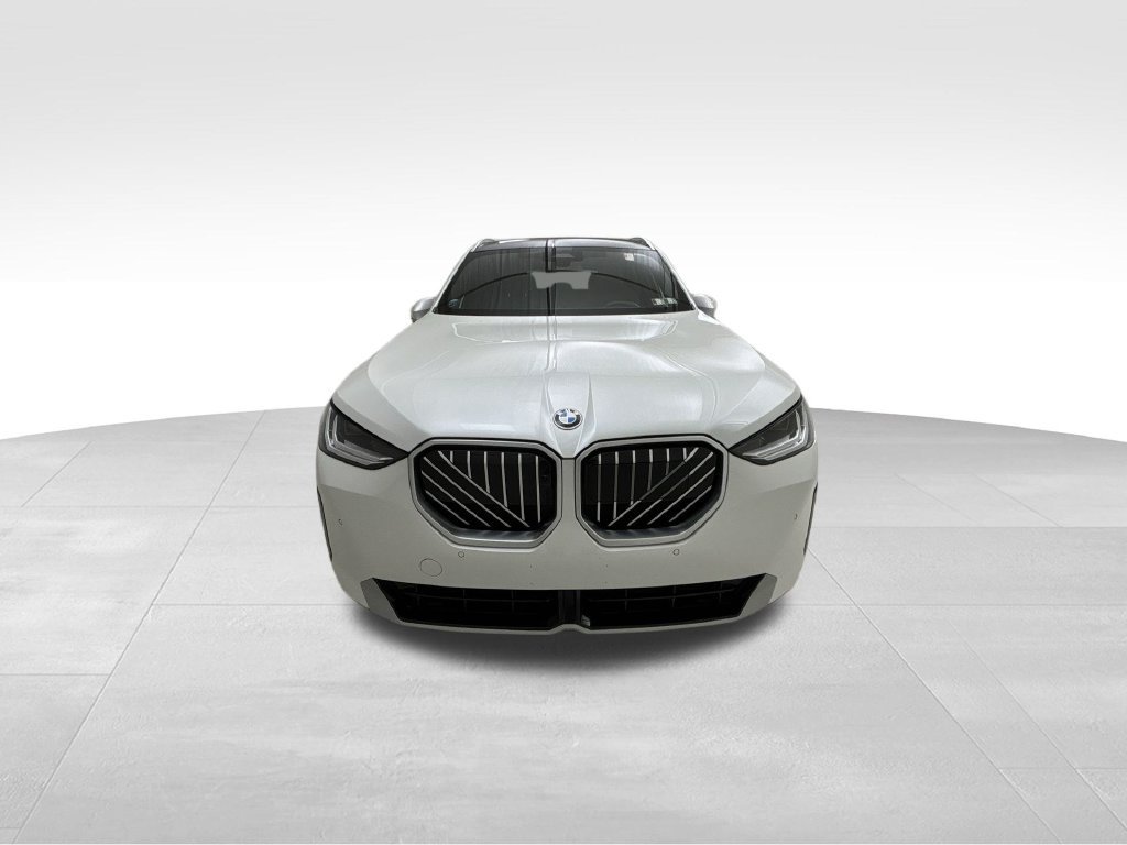 Used 2025 BMW X3 xDrive30i w/ Premium Package AWD/4WD image 3