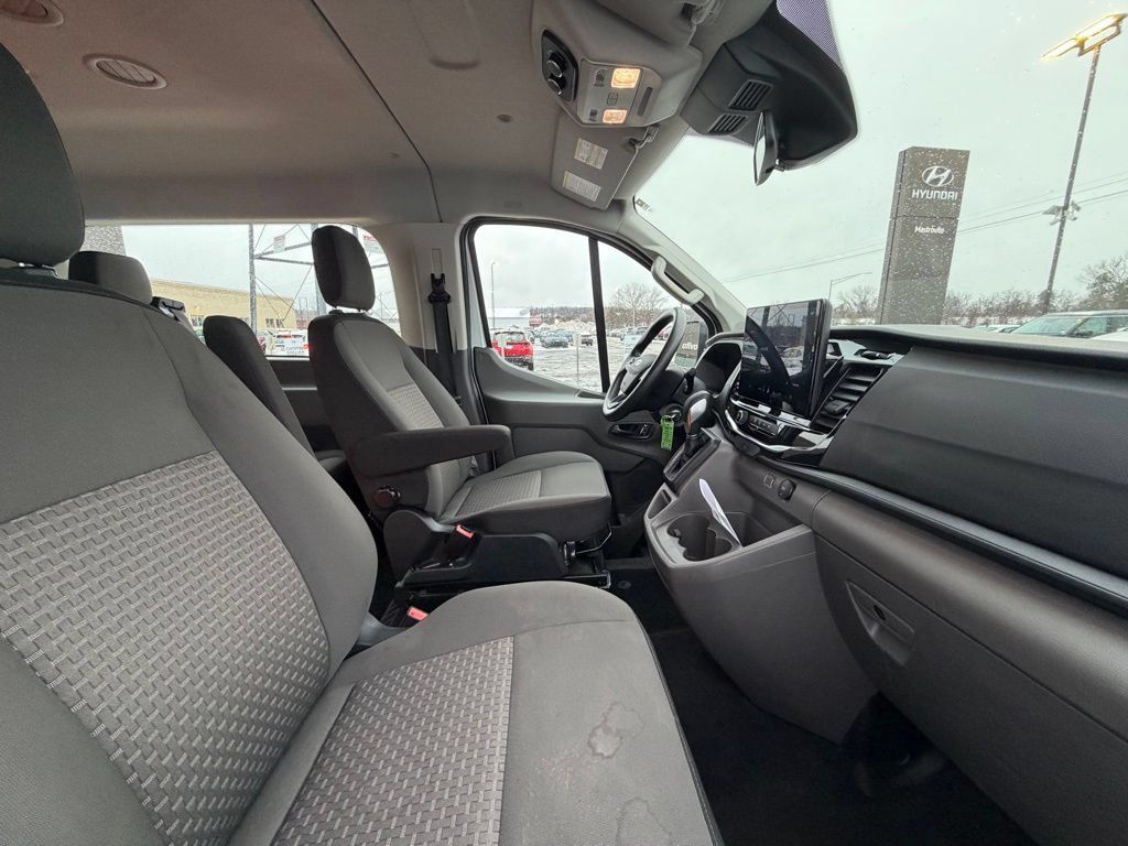 Used 2023 Ford Transit 350 XLT RWD image 11