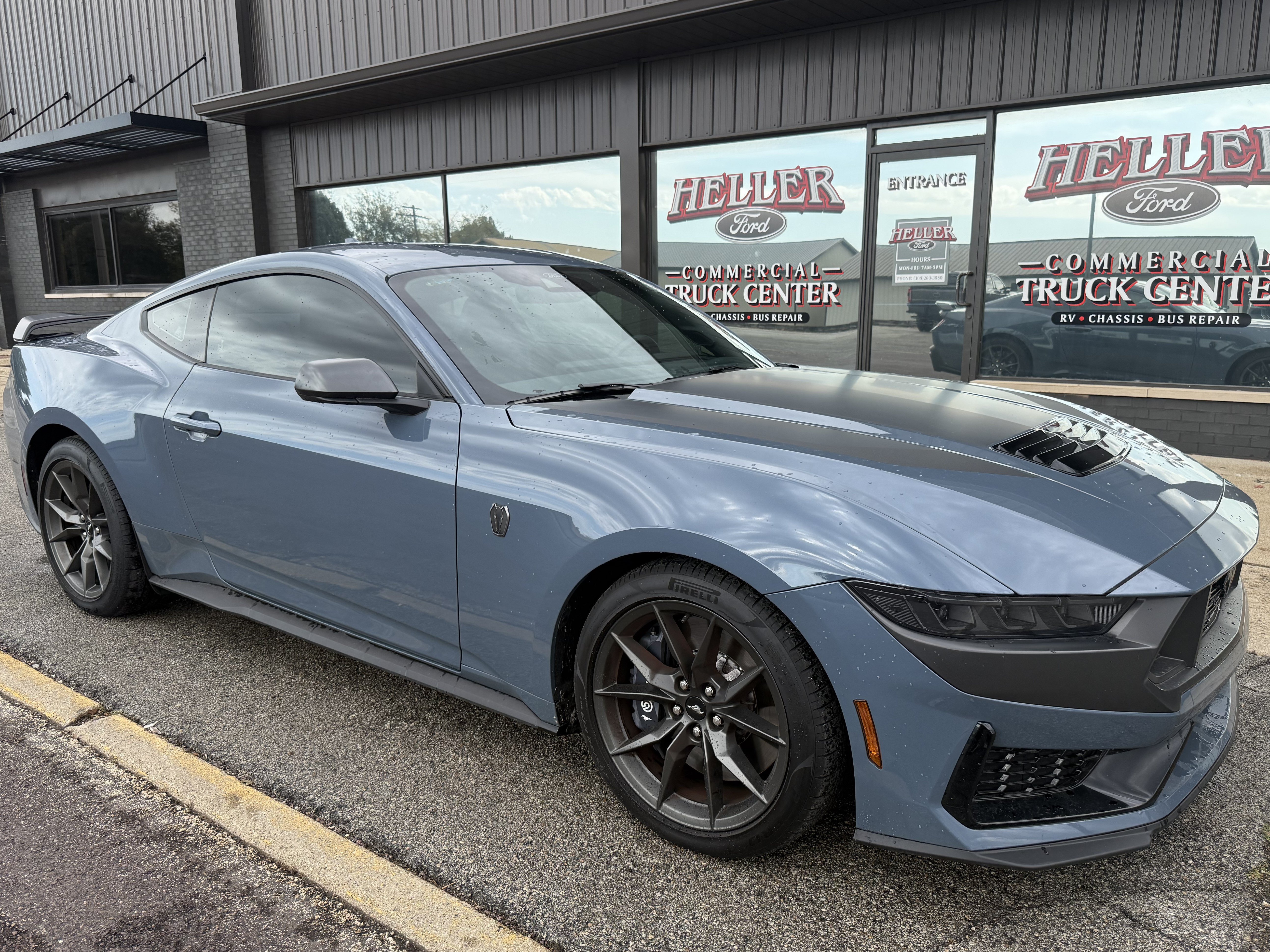 Used 2025 Ford Mustang Dark Horse RWD image 3