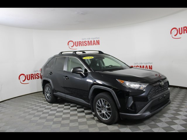 Used 2019 Toyota RAV4 LE FWD image 10