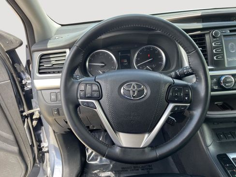 Used 2018 Toyota Highlander XLE image 13