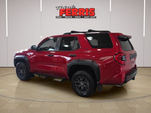 New 2026 Toyota 4Runner SR5 AWD/4WD image 3