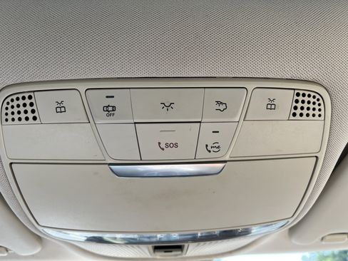 Used 2019 Mercedes-Benz C 300 Sedan image 36