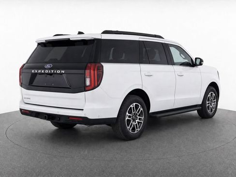 Used 2025 Ford Expedition Active AWD/4WD image 12