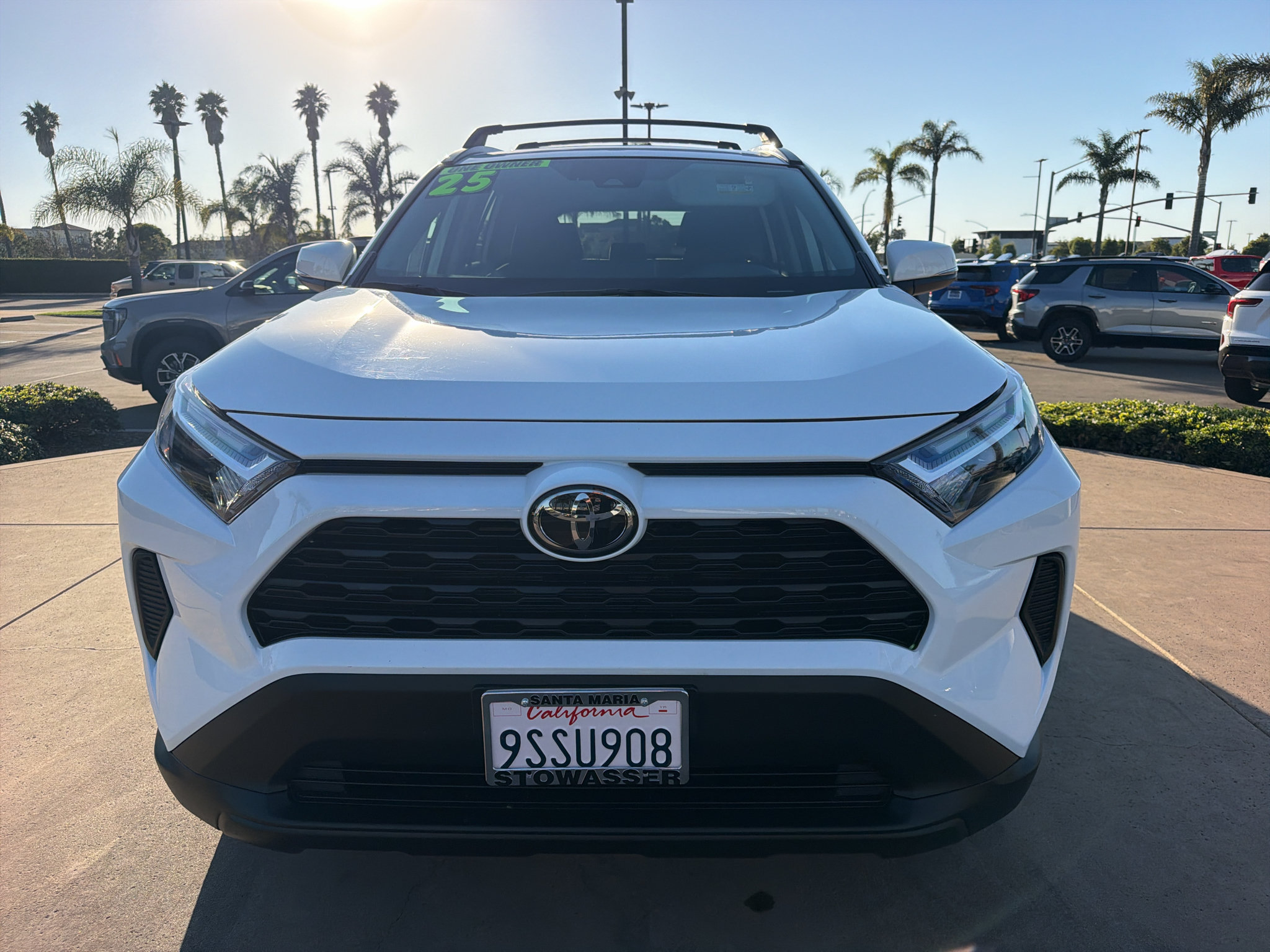 Used 2025 Toyota RAV4 XLE w/ Convenience Package FWD image 2