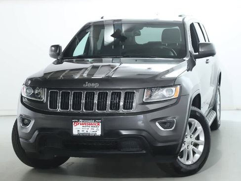 Used 2015 Jeep Grand Cherokee Laredo w/ Quick Order Package 23E AWD/4WD image 3