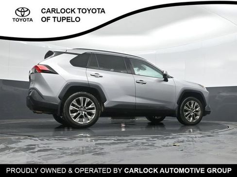 Used 2019 Toyota RAV4 XLE Premium image 29